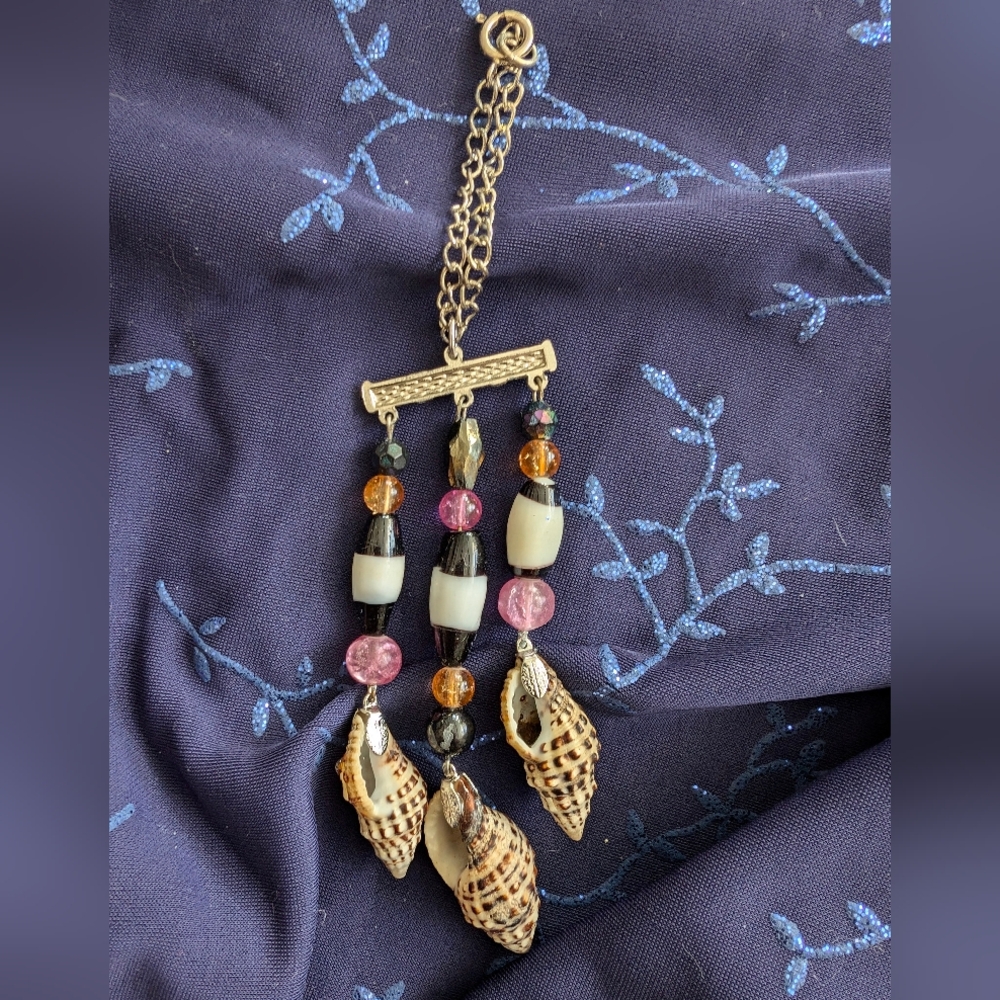 Shells & Multicolor Beaded Bag charm - Picture 2 of 2